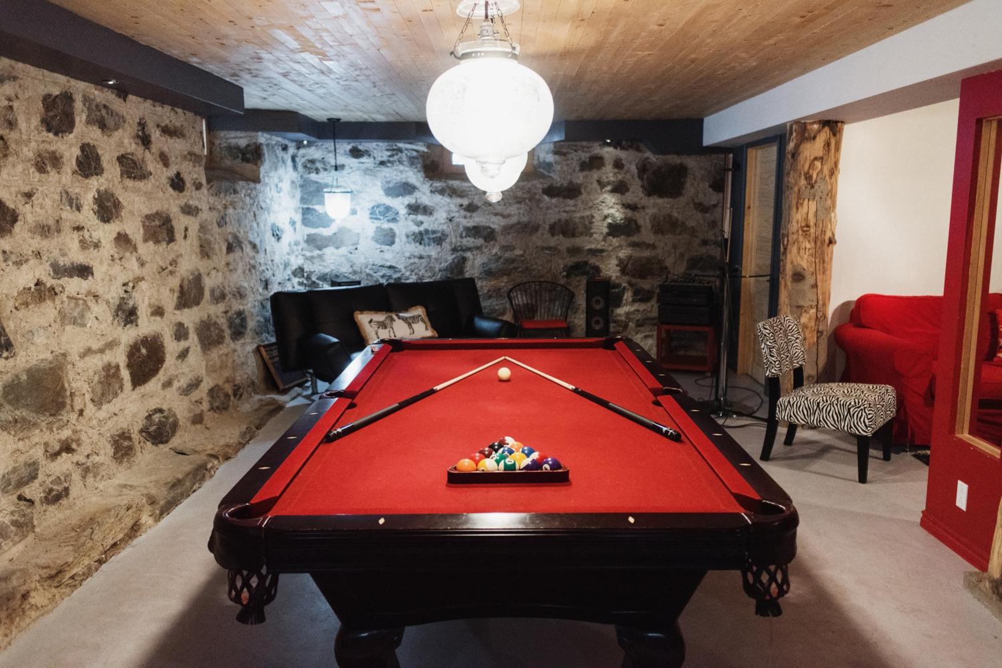 Auberge Incroyable Saint Adrien Eksteriør billede